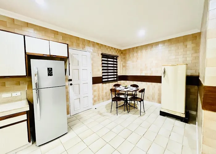 4br Huge House Up To 30px With 2 Car Park * セブ市