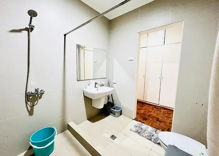 4br Huge House Up To 30px With 2 Car Park セブ市